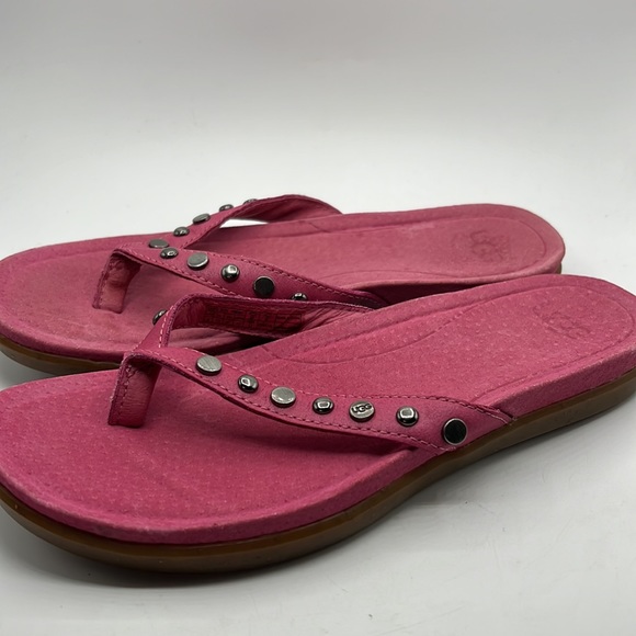 Ugg Flip Flops - Picture 2 of 7